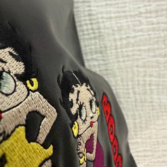 Betty Boop Shoulder Bag Tote Black Embroidered Double Handle Zip Closure - Picture 11 of 16